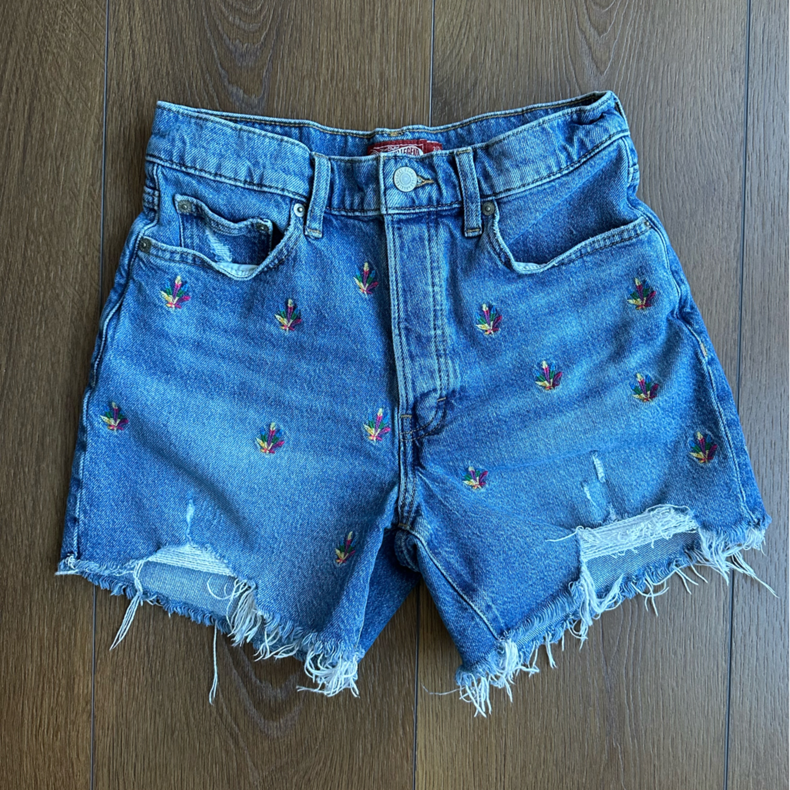 Lucky Brand 90s Midi High Rise Shorts